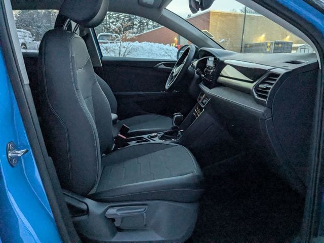 2025 Volkswagen Taos SE Black - Photo 20