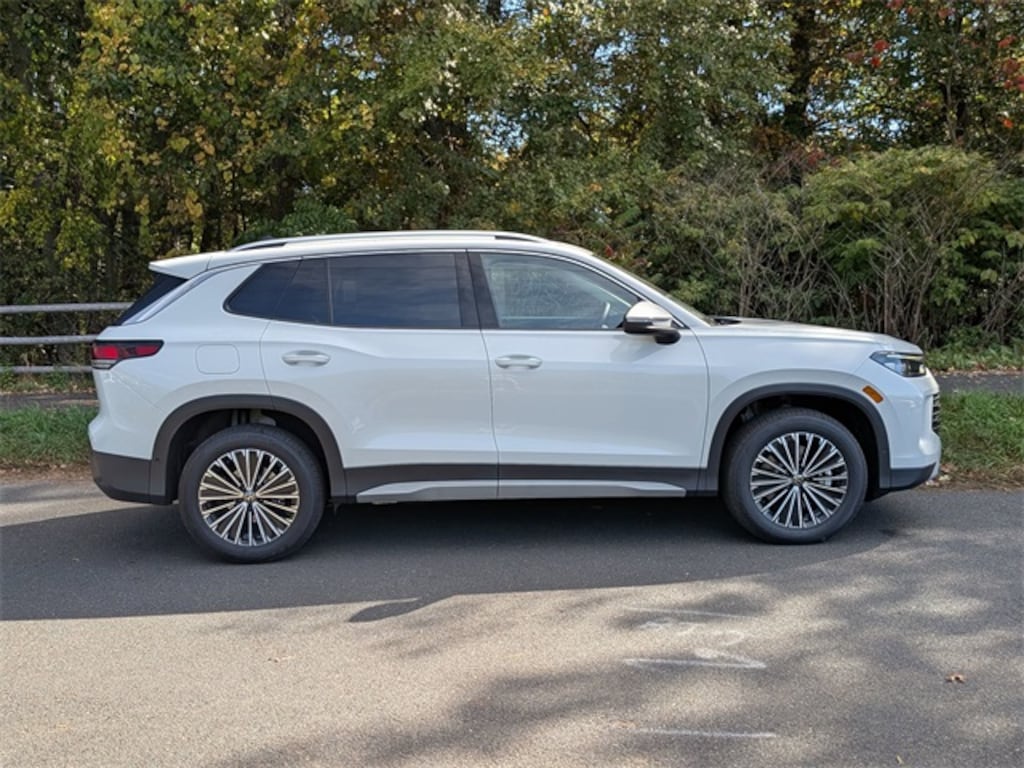 New 2025 Volkswagen Tiguan 2.0T S SUV