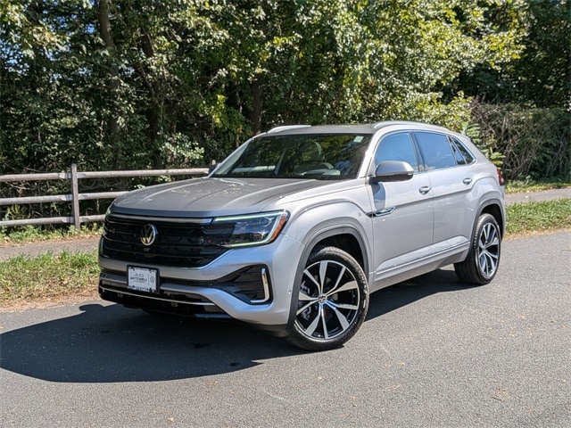 2025 Volkswagen Atlas Cross Sport SEL Premium R-LINE's photo