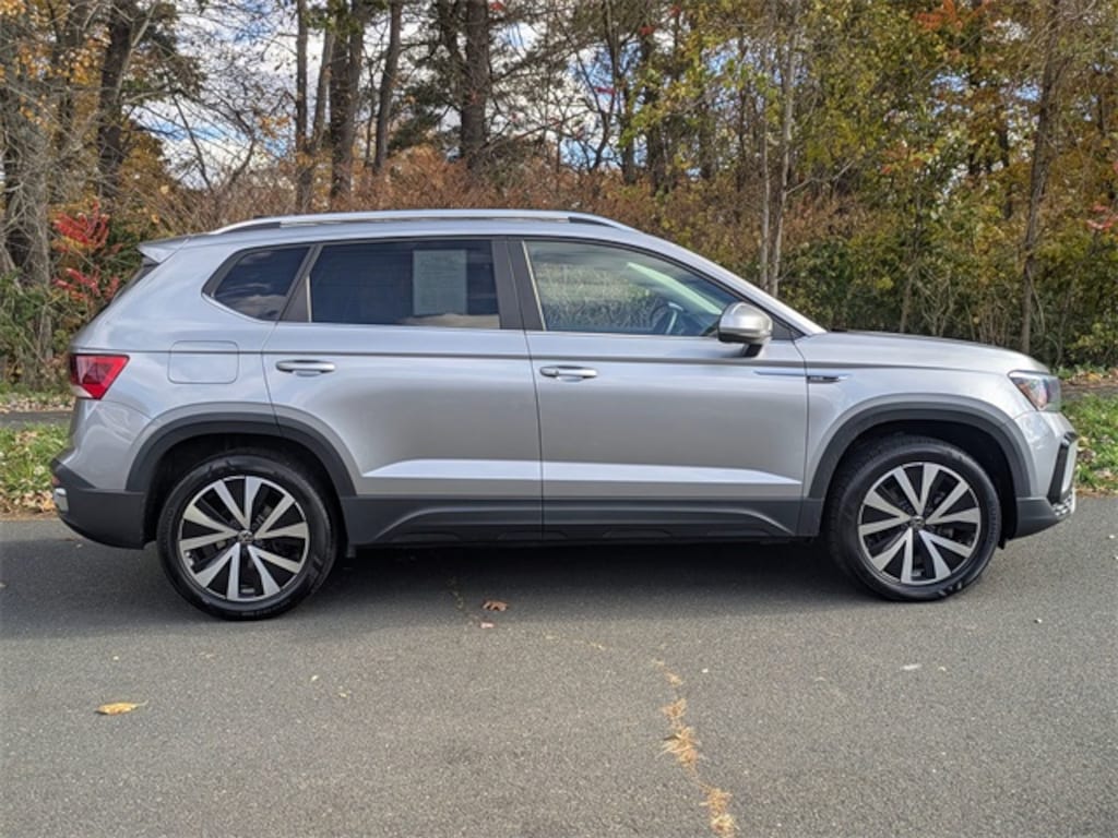 Used 2022 Volkswagen Taos 1.5T SE SUV