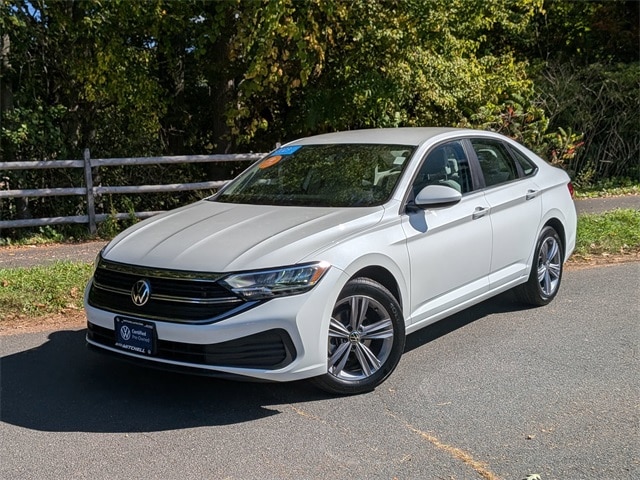 2023 Volkswagen Jetta SE's photo