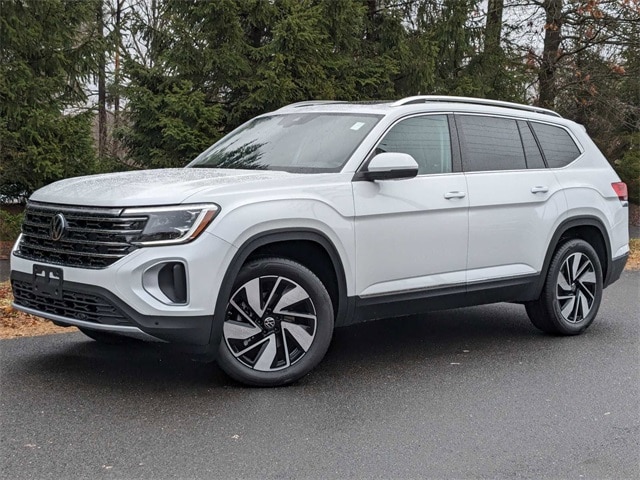 2024 Volkswagen Atlas SEL's photo