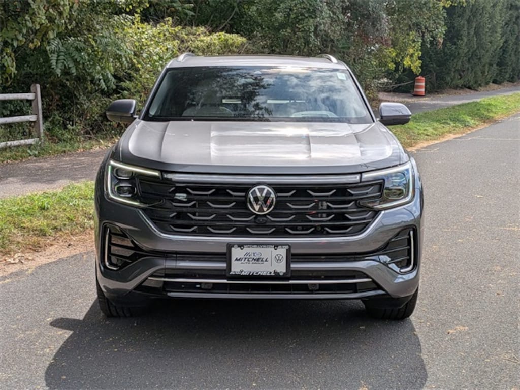Used 2025 Volkswagen Atlas Cross Sport 2.0T SEL Premium R-Line SUV