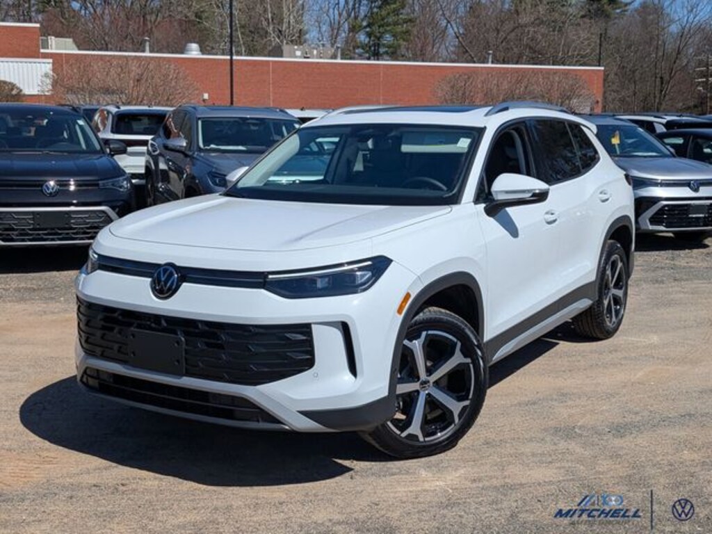 New 2026 Volkswagen Tiguan 2.0T SE SUV