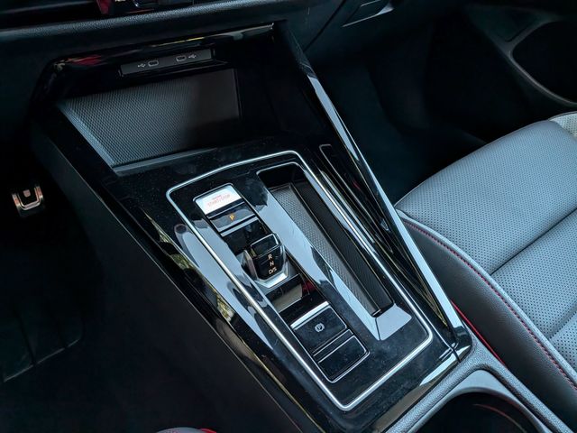 2025 Volkswagen Golf GTI SE - Photo 15