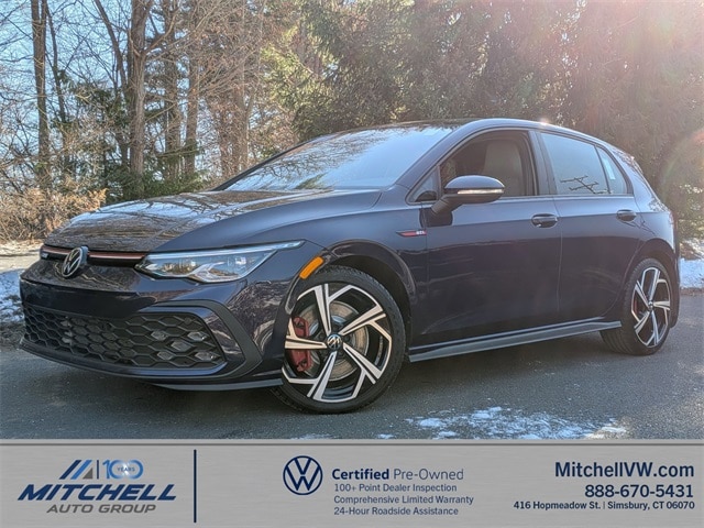 2024 Volkswagen Golf GTI SE's photo