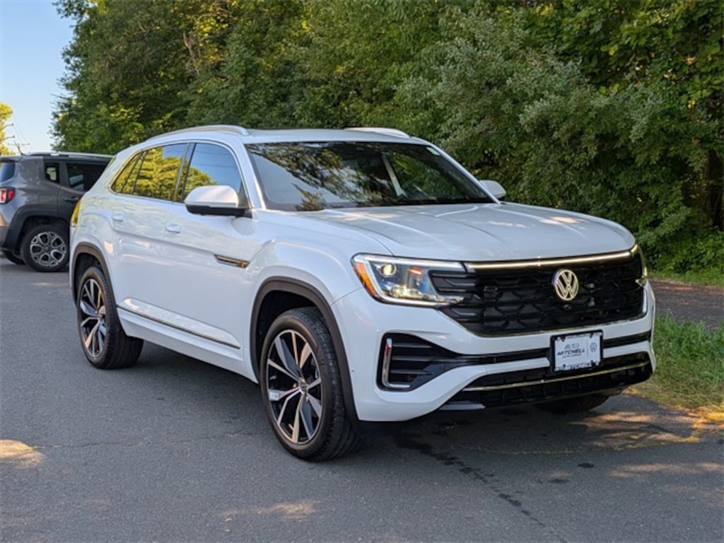 New 2025 Volkswagen Atlas Cross Sport 2.0T SEL Premium R-Line SUV