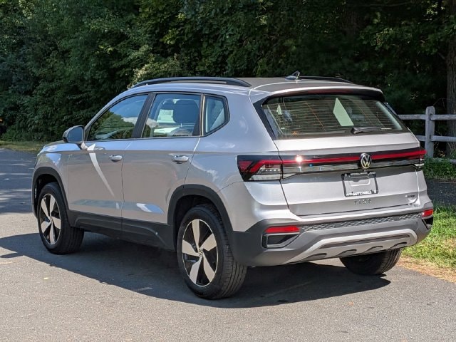 2025 Volkswagen Taos S - Photo 8