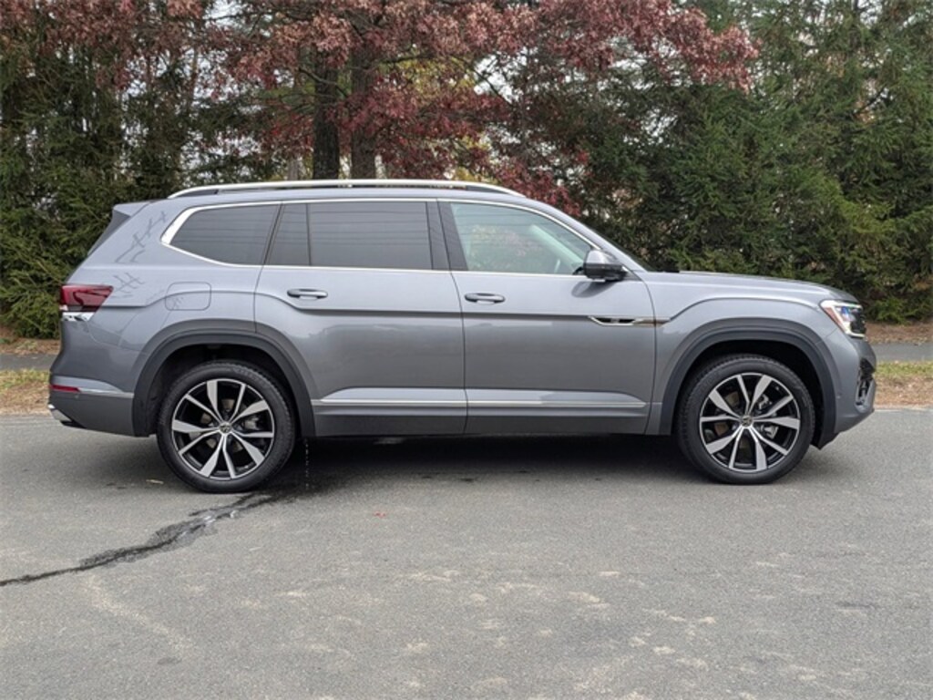 New 2025 Volkswagen Atlas 2.0T SEL Premium R-Line SUV