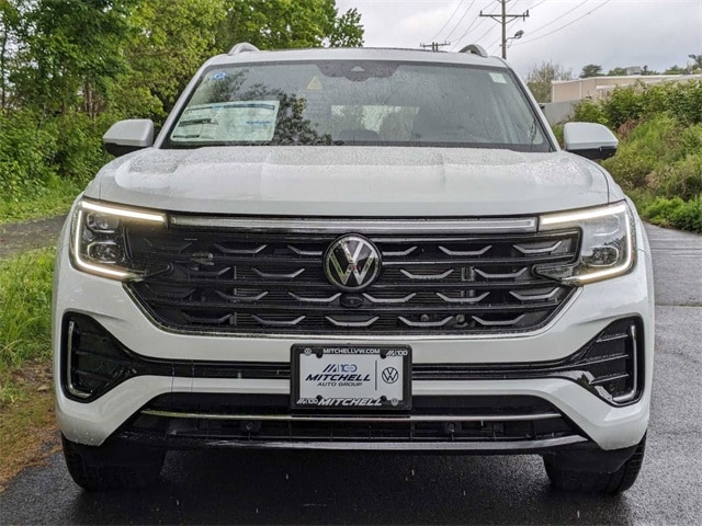 Used 2024 Volkswagen Atlas SEL Premium R-Line with VIN 1V2FR2CA6RC581949 for sale in Simsbury, CT