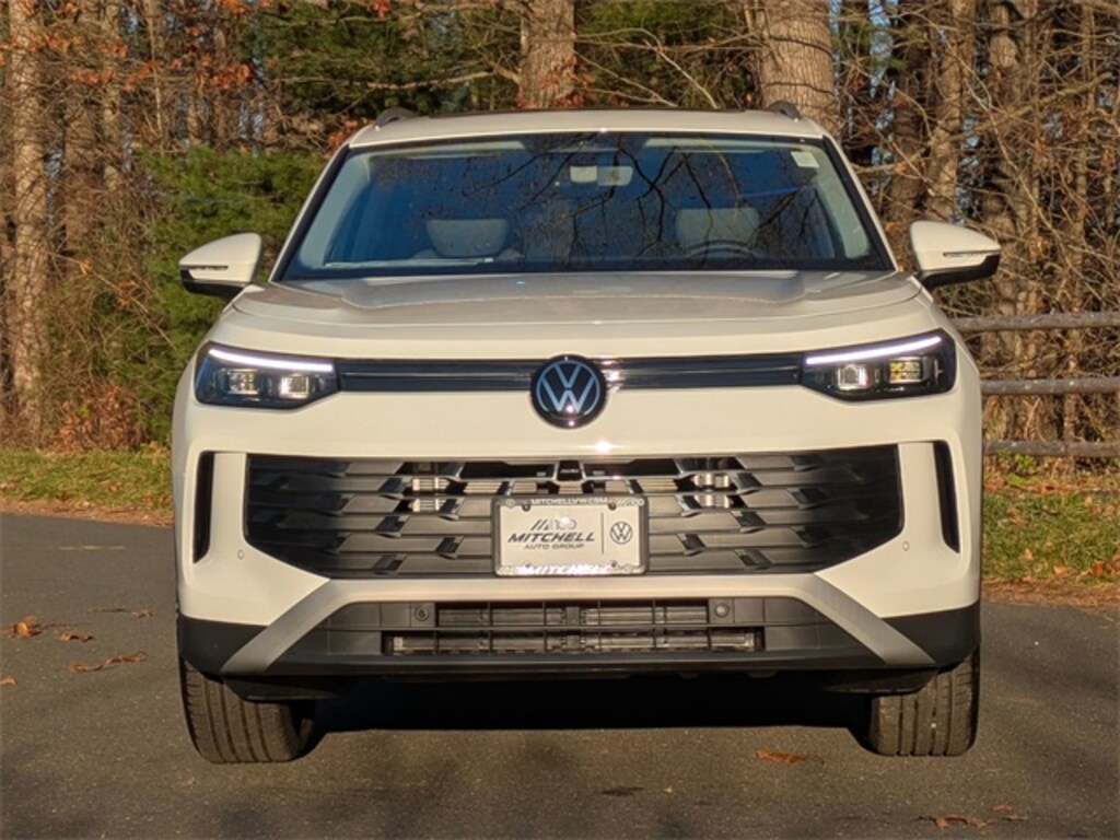 New 2026 Volkswagen Tiguan 2.0T SE SUV