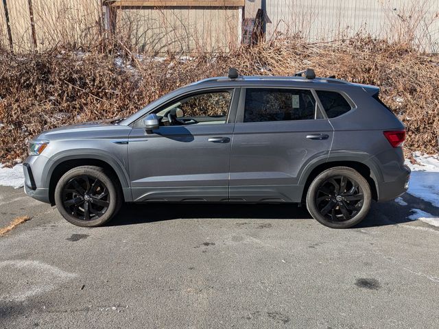 Certified 2022 Volkswagen Taos SE with VIN 3VVLX7B23NM079475 for sale in Simsbury, CT