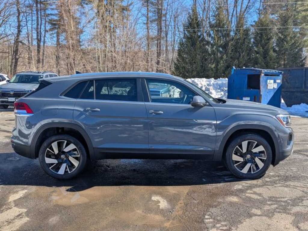 New 2026 Volkswagen Atlas Cross Sport 2.0T SE w/Technology SUV