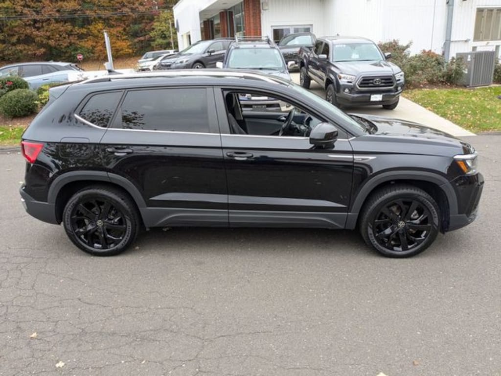 Certified 2022 Volkswagen Taos 1.5T SE SUV