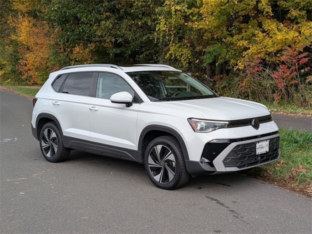 Used 2025 Volkswagen Taos 1.5T SE SUV