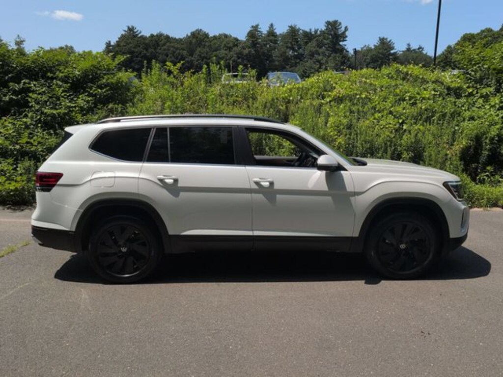 New 2026 Volkswagen Atlas SE w/Technology SUV