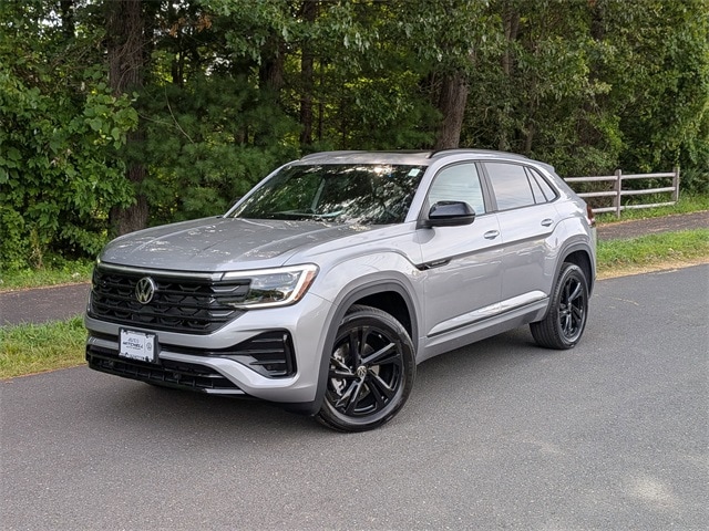 2026 Volkswagen Atlas Cross Sport SEL R-LINE's photo