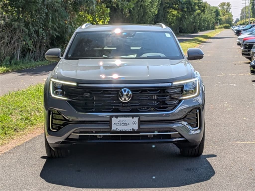 New 2026 Volkswagen Atlas Cross Sport 2.0T SEL Premium R-Line SUV