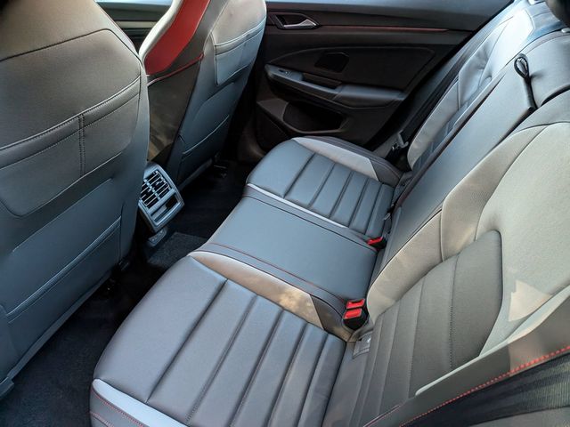 2025 Volkswagen Golf GTI SE - Photo 16
