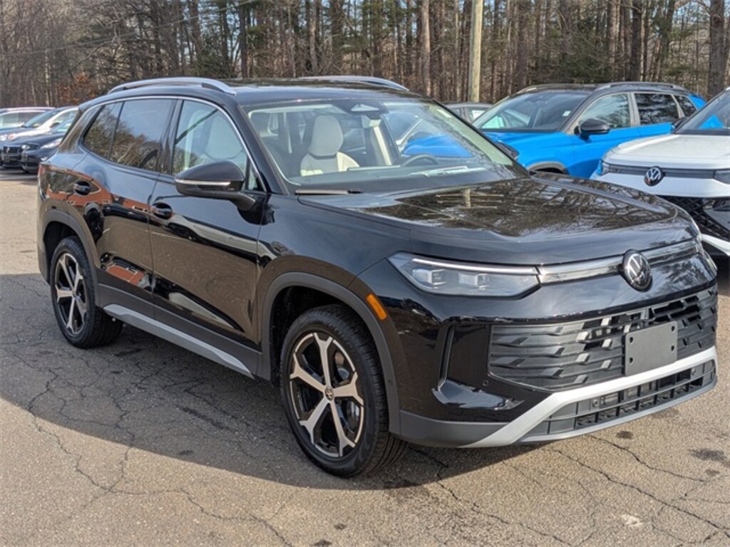 New 2026 Volkswagen Tiguan 2.0T SE SUV