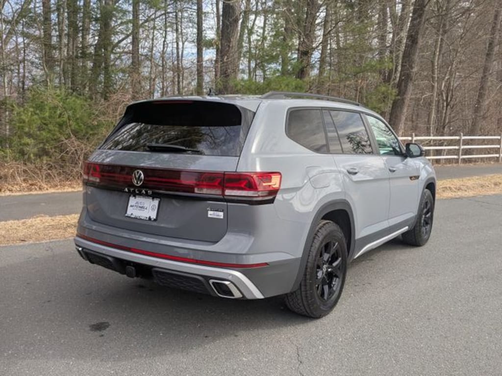Certified 2025 Volkswagen Atlas 2.0T Peak Edition SUV