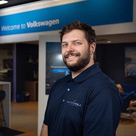 Staff member Victor Cunha from ID_f81490d65a00