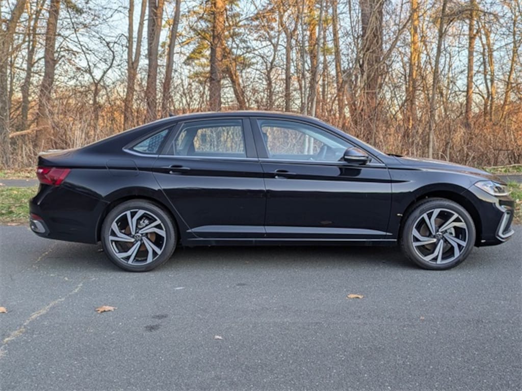 New 2025 Volkswagen Jetta 1.5T SEL Sedan