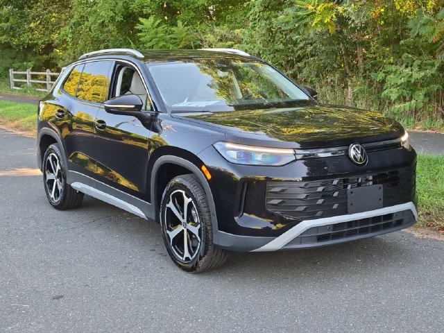 New 2026 Volkswagen Tiguan SE SUV