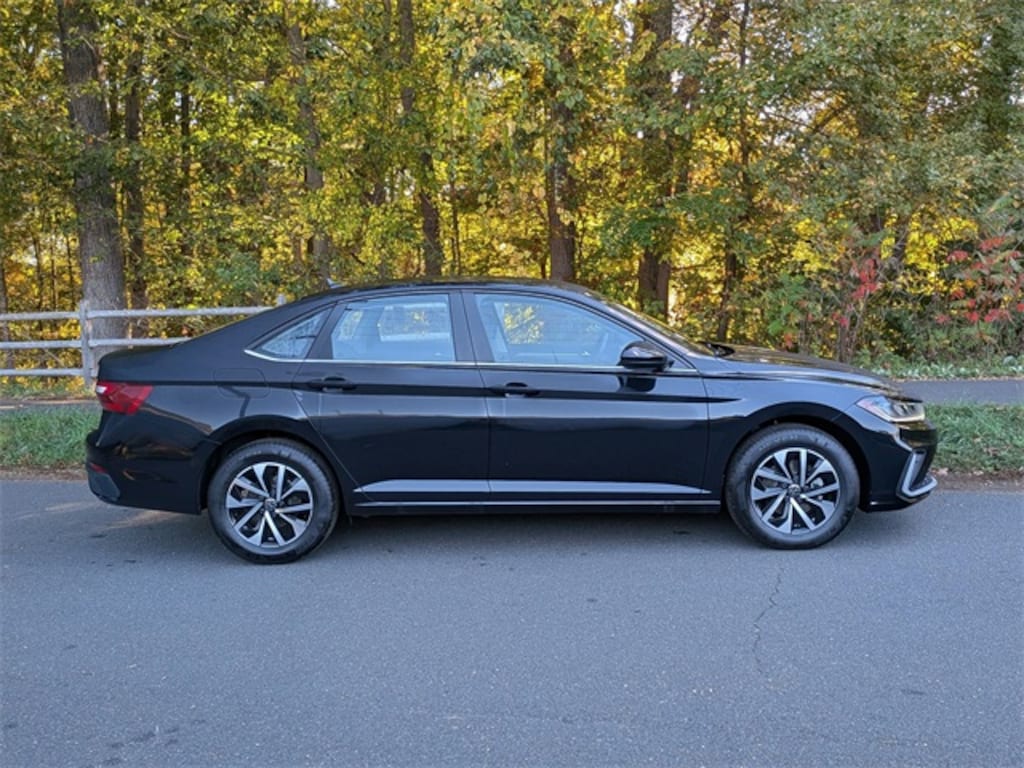 New 2025 Volkswagen Jetta 1.5T S Sedan