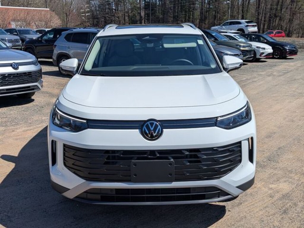 New 2026 Volkswagen Tiguan 2.0T SE SUV