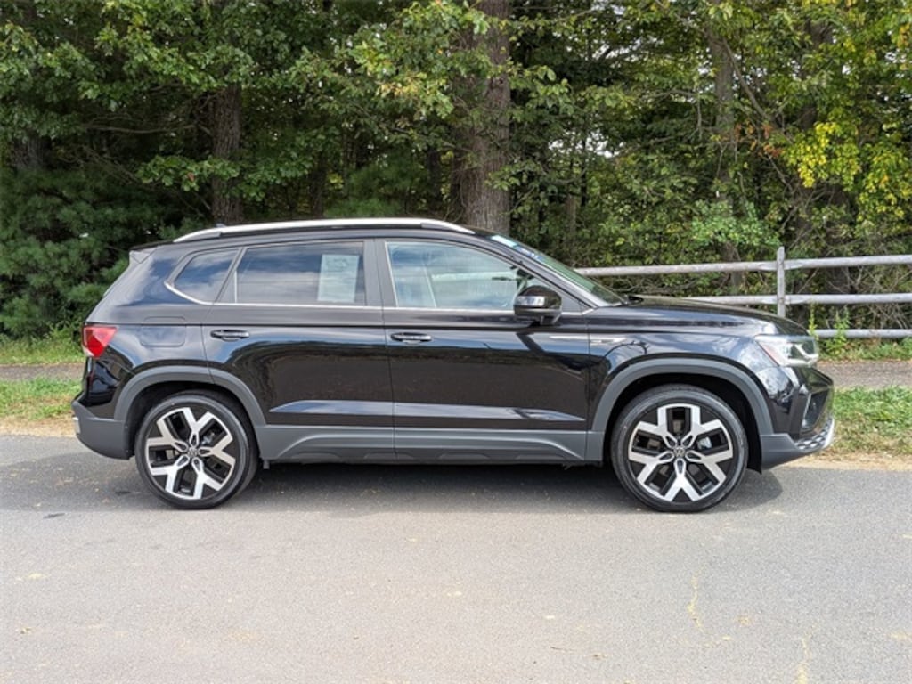Used 2022 Volkswagen Taos 1.5T SEL SUV
