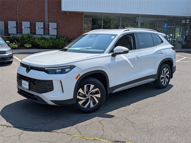 2025 Volkswagen Tiguan S's photo