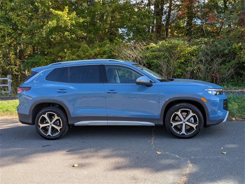 New 2025 Volkswagen Tiguan 2.0T SE SUV