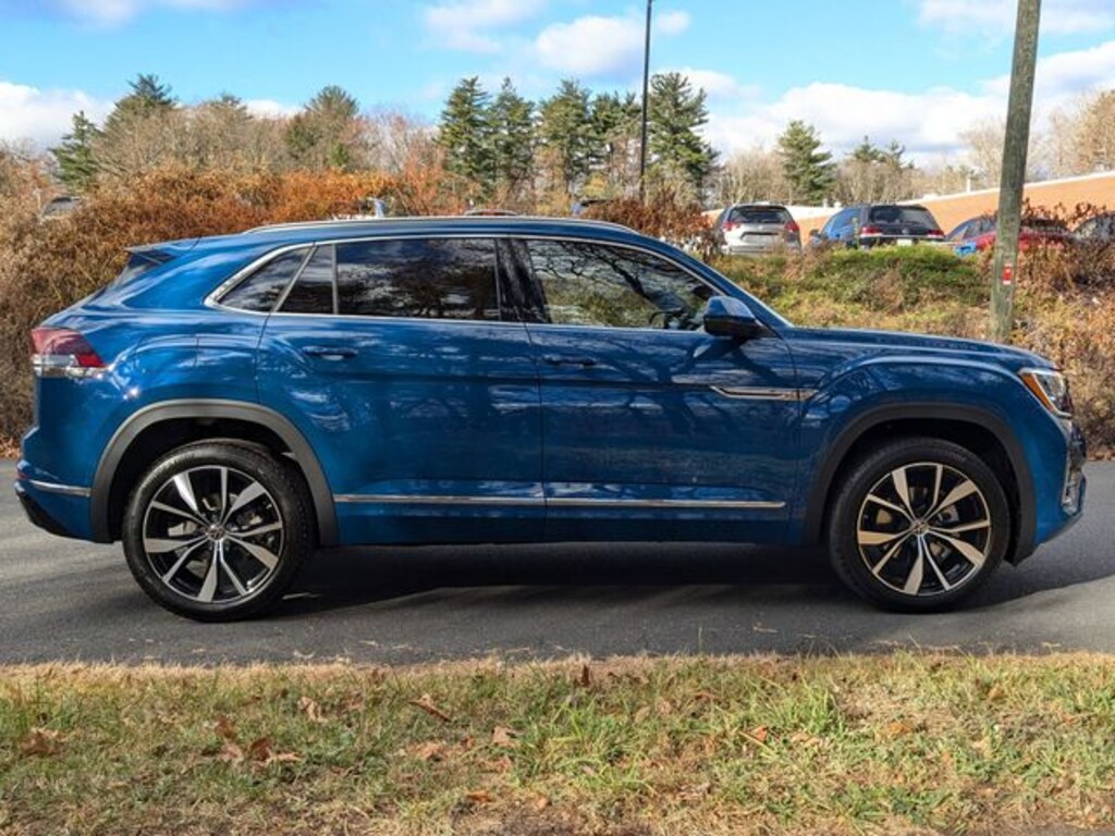 Used 2025 Volkswagen Atlas Cross Sport 2.0T SEL Premium R-Line SUV