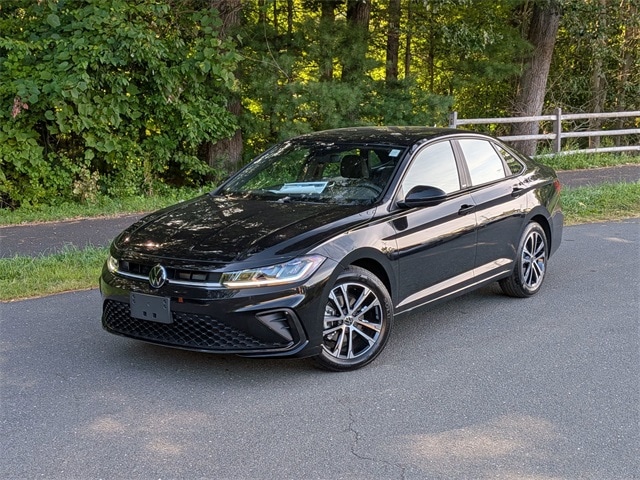 2025 Volkswagen Jetta Sport's photo