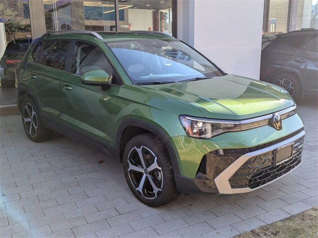 New 2026 Volkswagen Taos 1.5T SEL SUV
