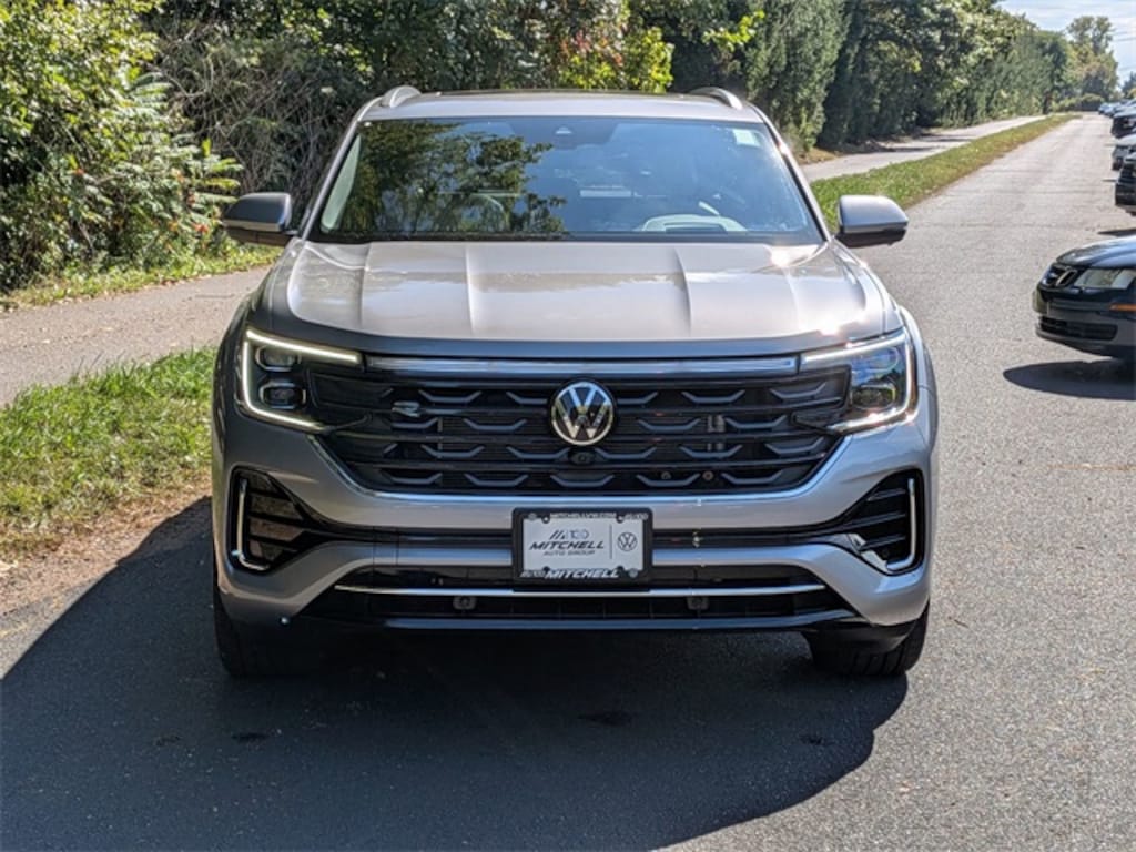 Used 2025 Volkswagen Atlas Cross Sport 2.0T SEL Premium R-Line SUV