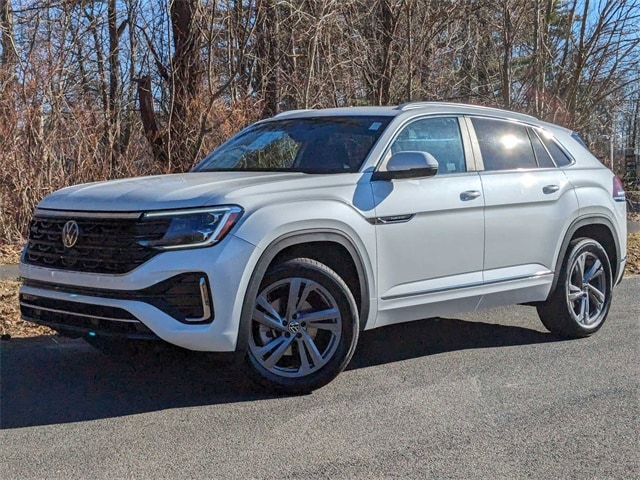2024 Volkswagen Atlas Cross Sport SEL R-LINE's photo