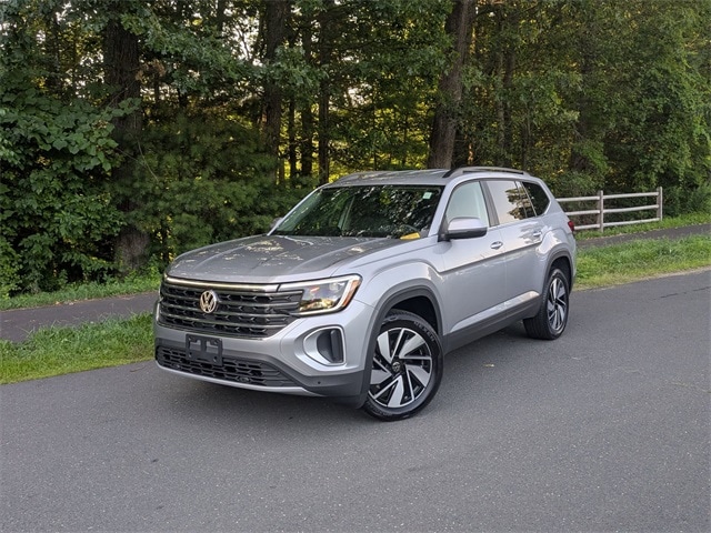 2024 Volkswagen Atlas SE w/Tech's photo