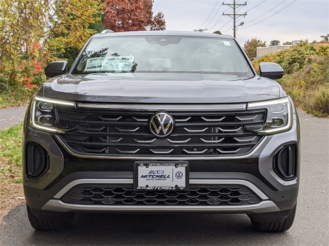 Used 2024 Volkswagen Atlas Cross Sport SE w/Tech with VIN 1V2KE2CAXRC213428 for sale in Simsbury, CT