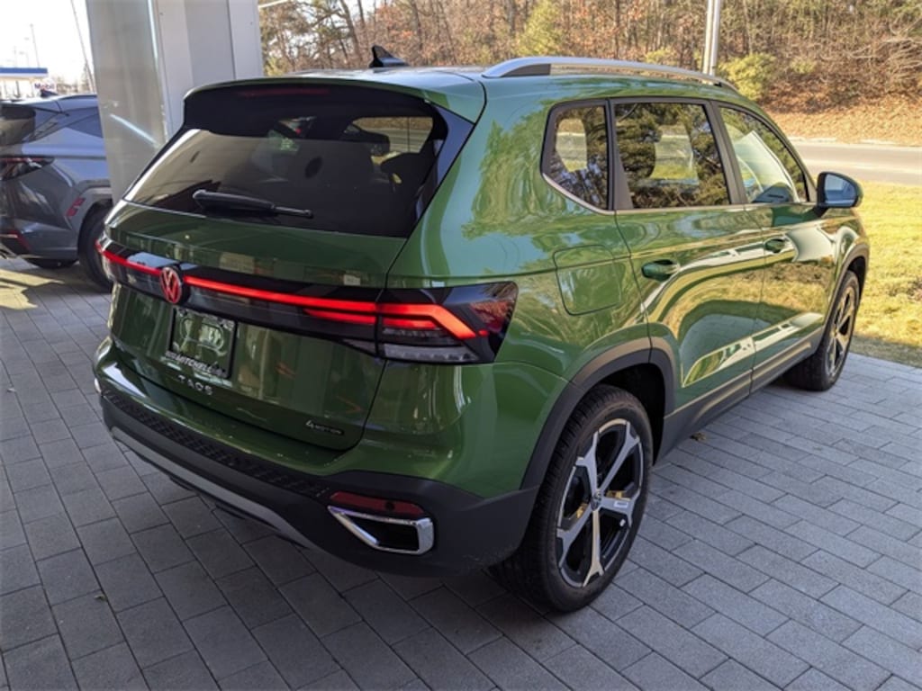 New 2026 Volkswagen Taos 1.5T SEL SUV