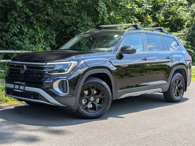 2024 Volkswagen Atlas Atlas Peak Edition's photo