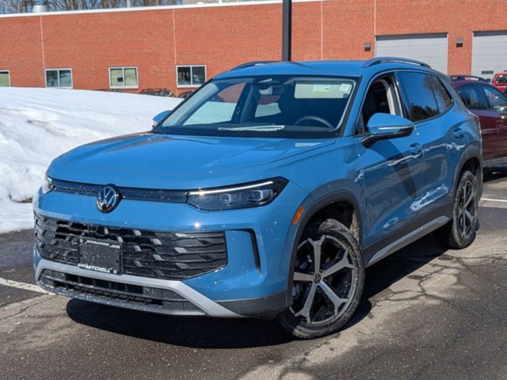 New 2026 Volkswagen Tiguan 2.0T SE SUV