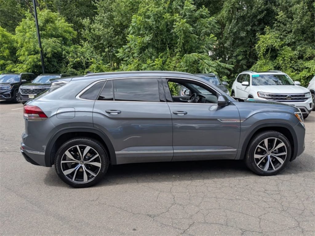 New 2025 Volkswagen Atlas Cross Sport 2.0T SEL Premium R-Line SUV