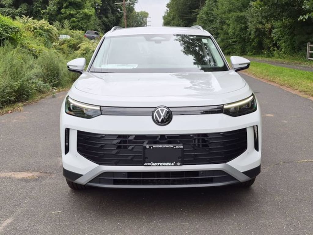 New 2026 Volkswagen Tiguan SE SUV
