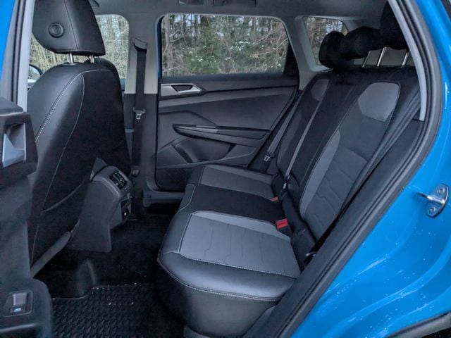 2025 Volkswagen Taos SE Black - Photo 18