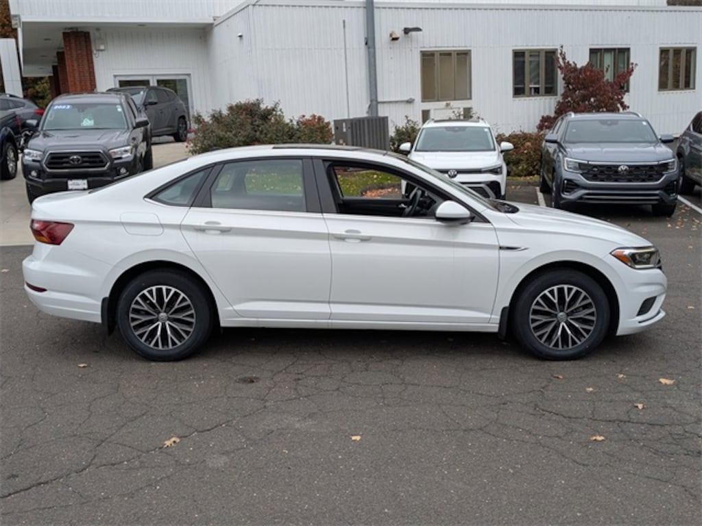 Used 2019 Volkswagen Jetta SEL Sedan