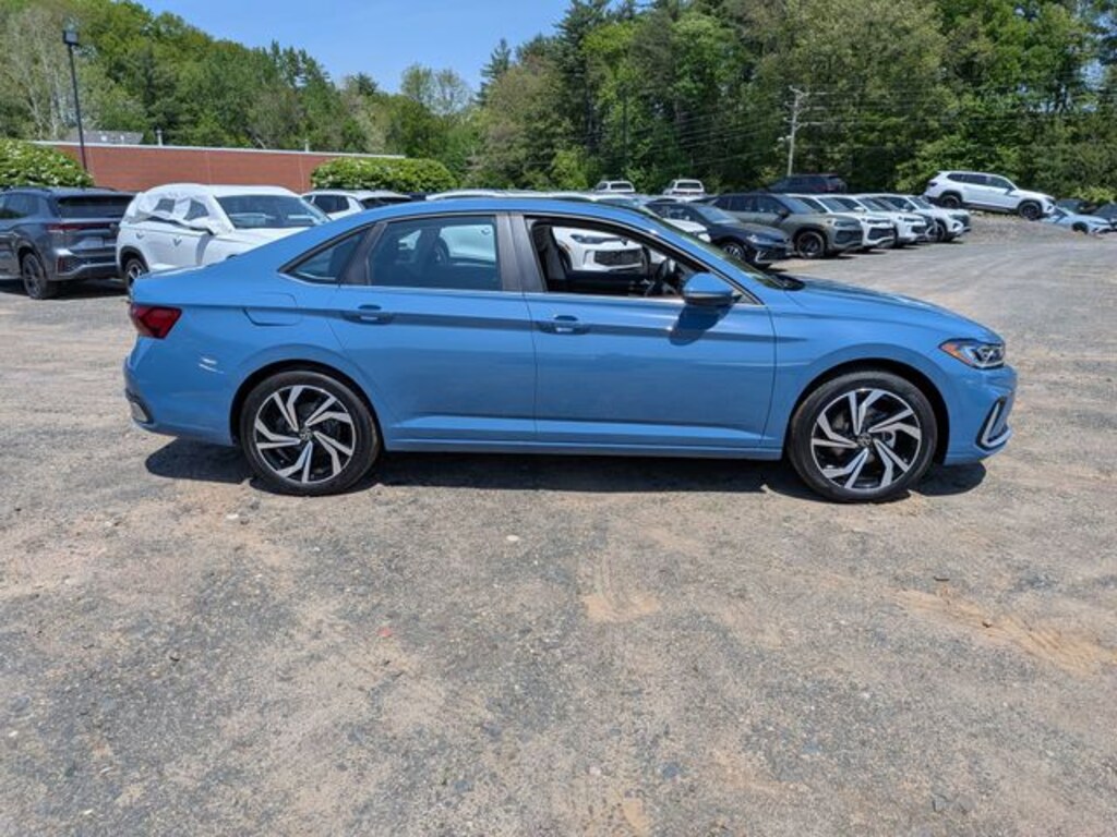 New 2026 Volkswagen Jetta 1.5T SEL Sedan