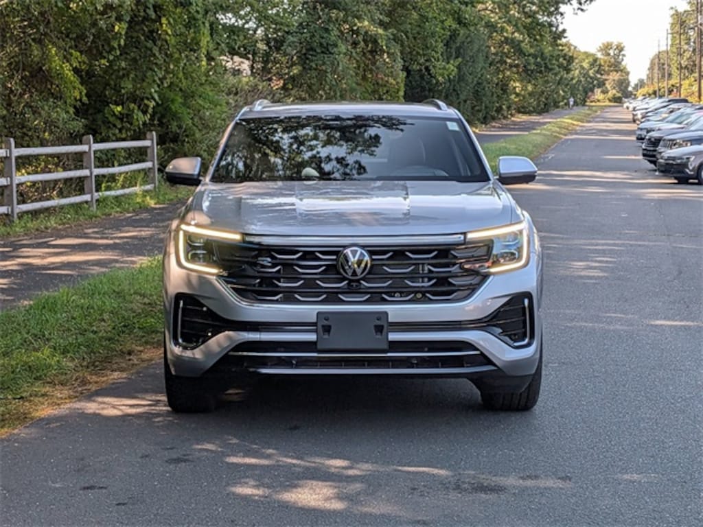 New 2026 Volkswagen Atlas Cross Sport 2.0T SEL Premium R-Line SUV