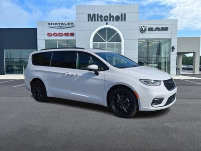 New 2023 Chrysler Pacifica For Sale at Mitchell Auto Group | VIN:  2C4RC1BG6PR629308